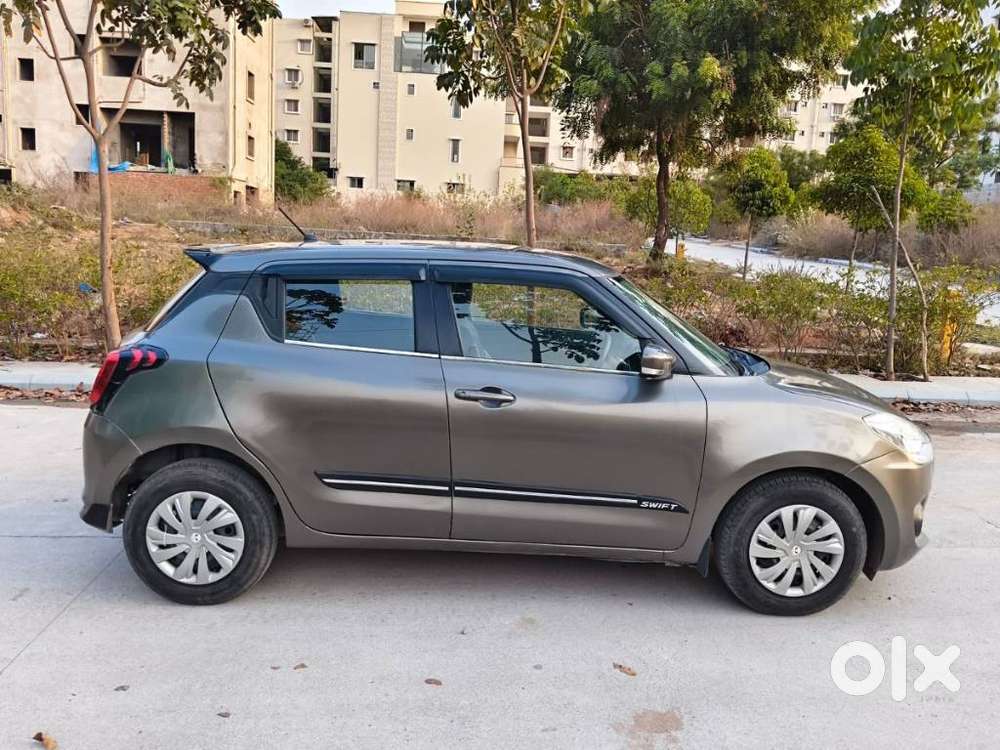 Maruti Suzuki Swift Vxi 1.2 Abs Bs-iv, 2018, Petrol