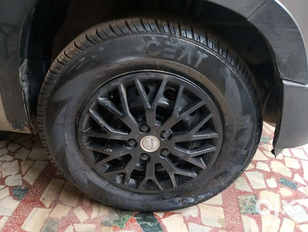 Mahindra Kuv 100 2016
