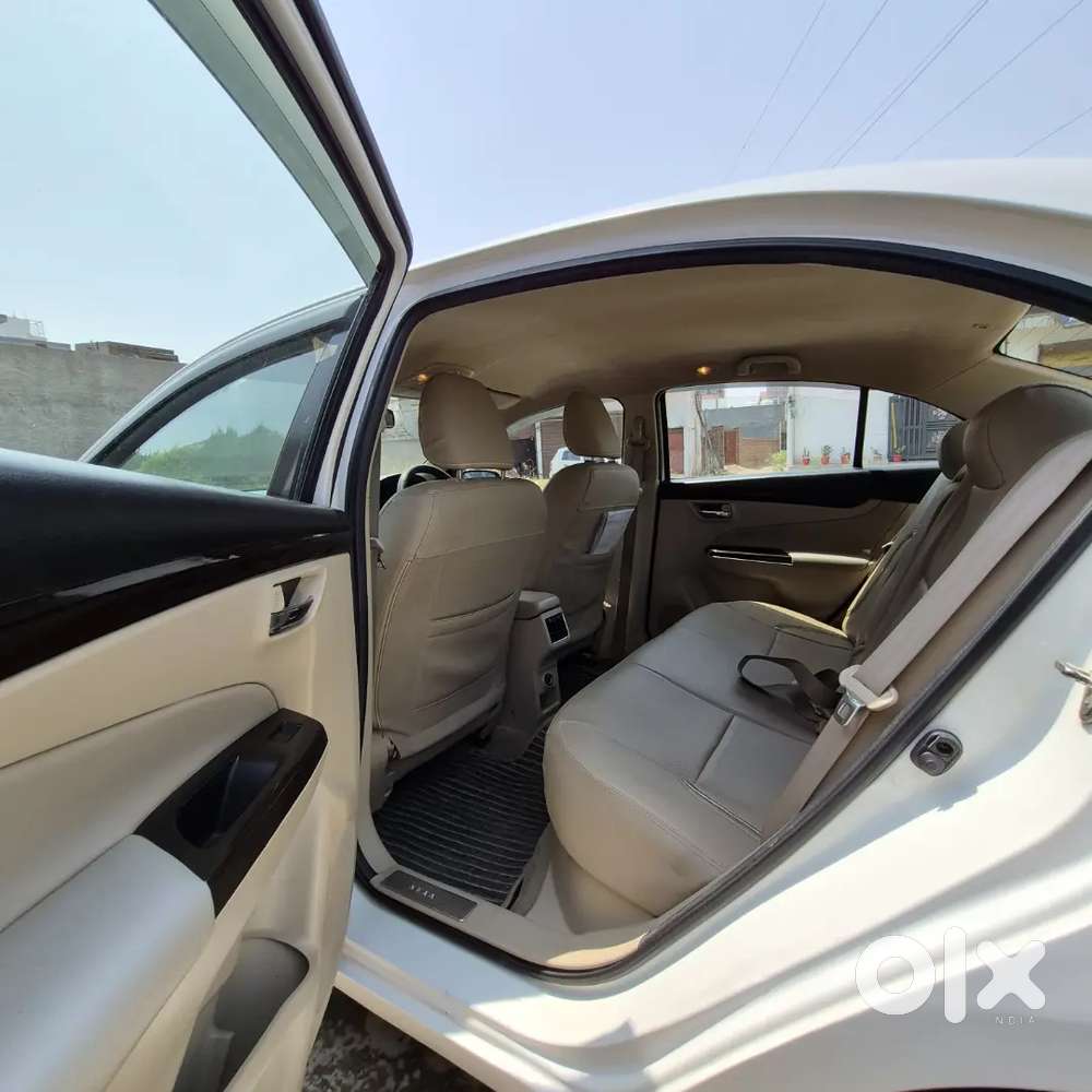 Top-model Ciaz Alpha  Maruti Genuine Maintained  Zero Expense Car