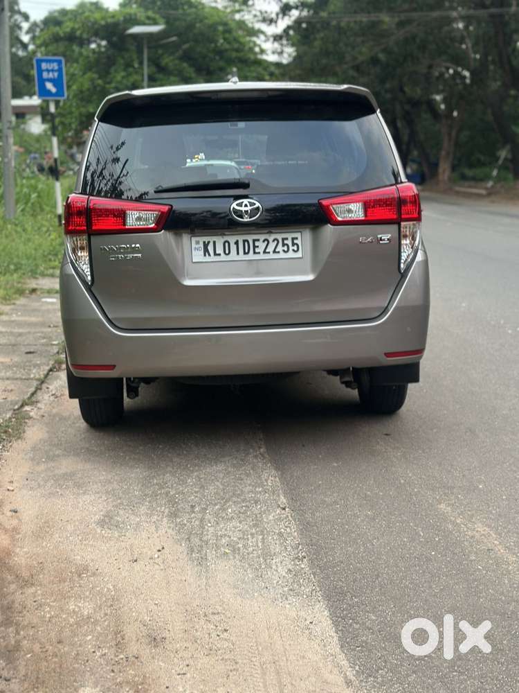Toyota Innova Crysta 2.4 G Plus Mt 7 Str, 2025, Diesel