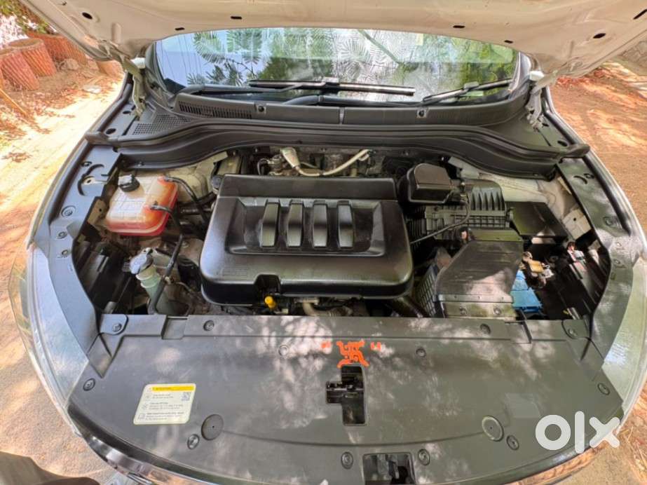 Mahindra Xuv700 2.2 Ax 7 Diesel At Luxury Pack Str Awd, 2022, Diesel