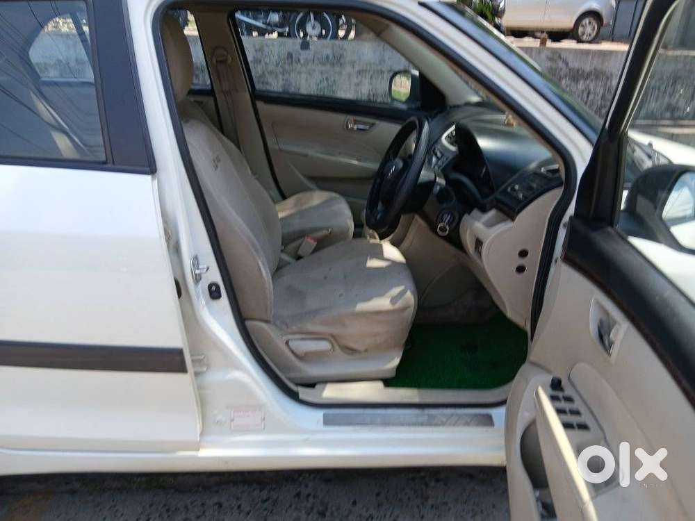 Maruti Suzuki Swift Dzire 1.2 Vxi Bsiv, 2015, Petrol