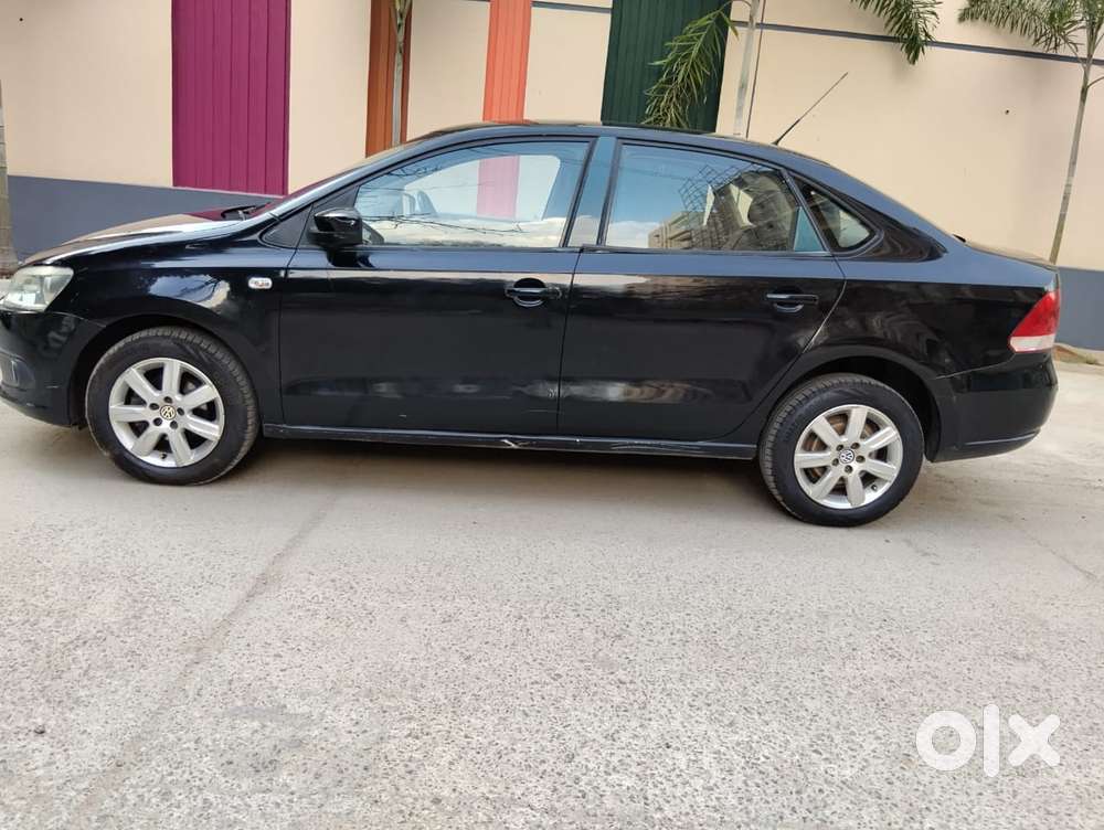 Volkswagen Vento 2010-2013 Petrol Highline, 2011, Petrol