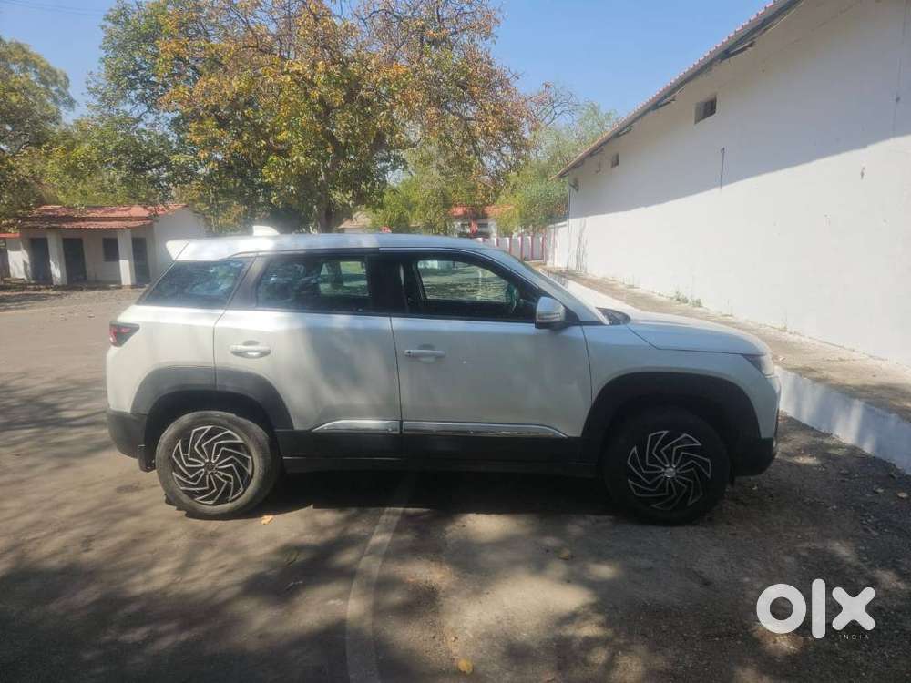 Lxi Breeza Aug 2023 White Colour Finaced &can Be Refinaced Again