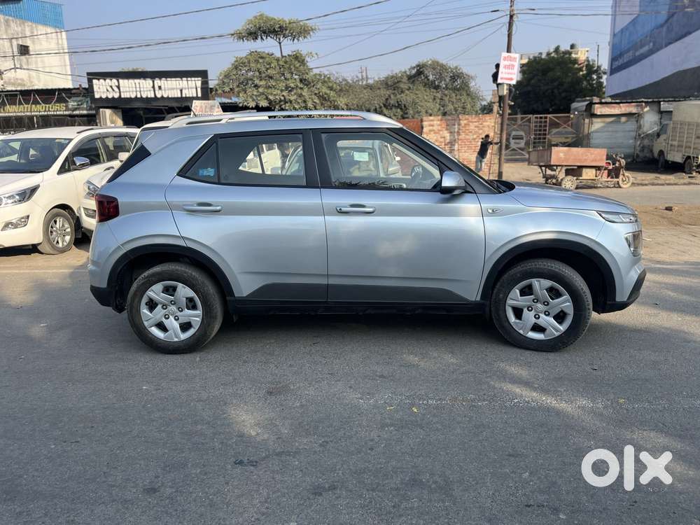 Hyundai Venue S 1.2 Petrol, 2020, Petrol
