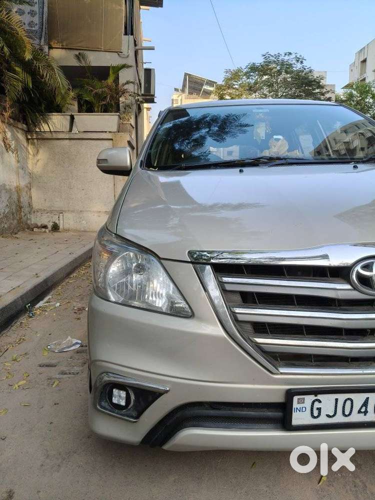Toyota Innova 2.5 V 8 Str, 2013, Diesel