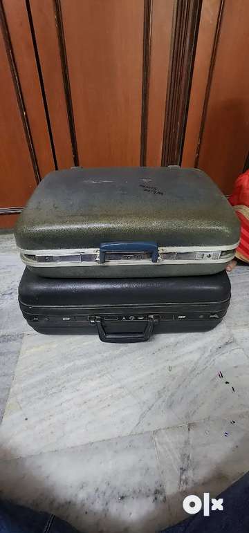 Vip suitcase big discount size