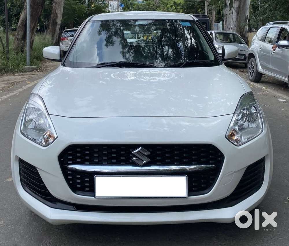 Maruti Suzuki Swift Vxi + Manual, 2023, Petrol