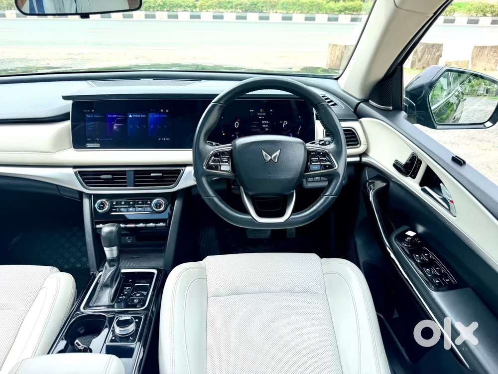 Mahindra Xuv700 2.2 Ax 7 Diesel At Luxury Pack Str, 2024, Diesel