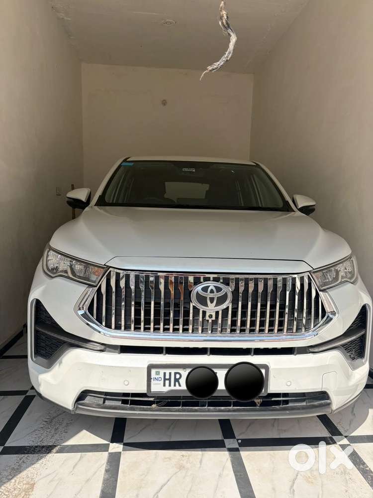 Toyota Innova Hycross 2.0 Vx Hybrid 7 Str, 2025, Petrol