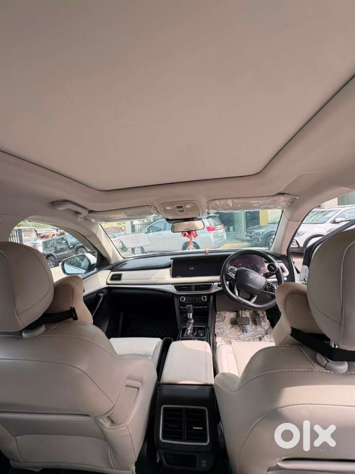 Mahindra Xuv700 2.2 Ax 7 Diesel At Str Awd, 2022, Diesel