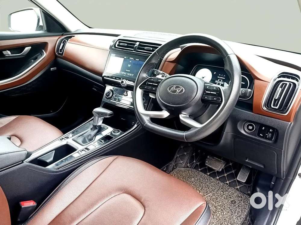 Hyundai Alcazar 2.0 Signature (o) Petrol At 6 Str, 2022, Petrol