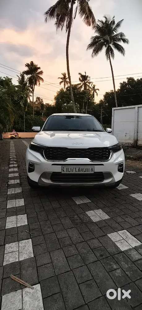 Kia Sonet 2023 Petrol 26000 Km Driven