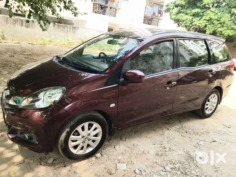Honda Mobilio 2015 Petrol Well Maintained Top Vmt 43000 Kms 7 Seater