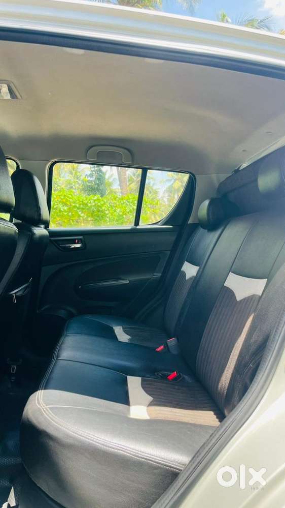 Maruti Suzuki Swift Vxi Abs Bsiv, 2016, Petrol