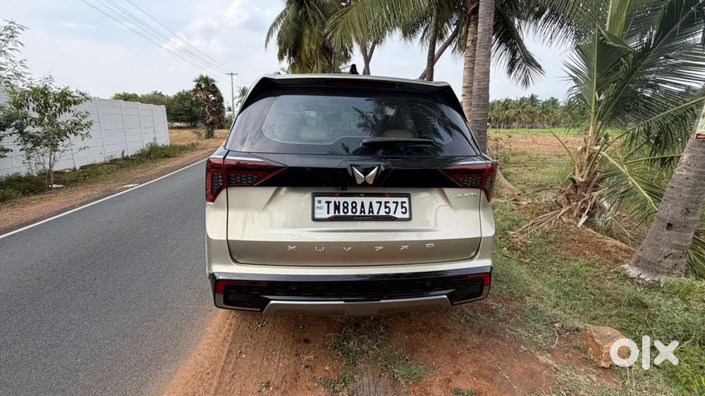 Mahindra Xuv700 Diesel At Top Model