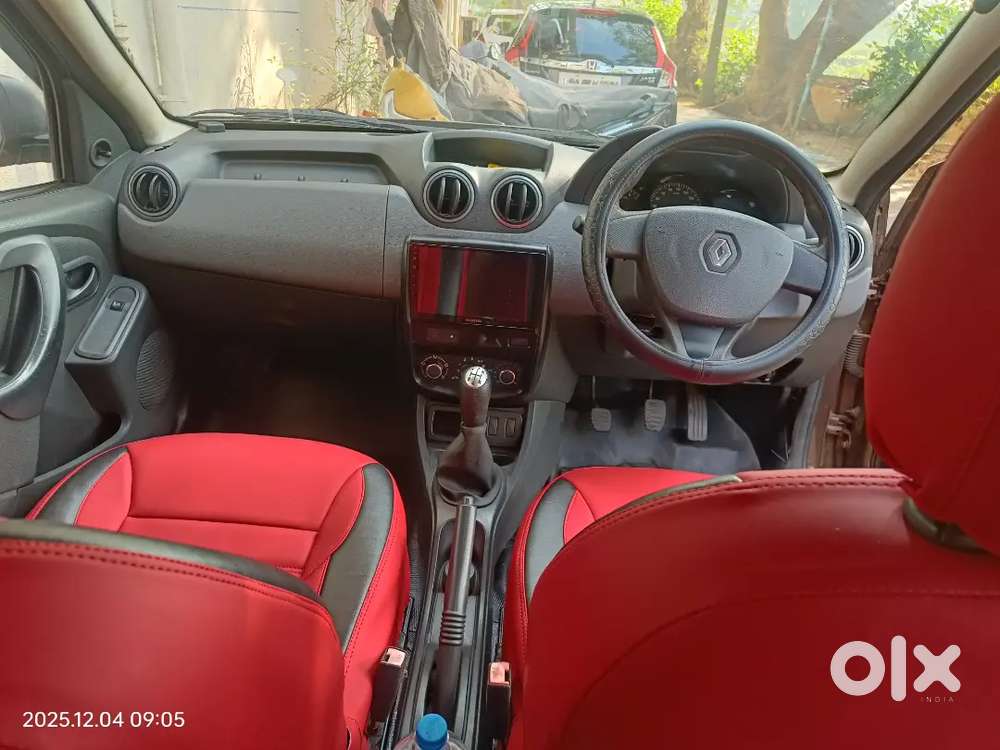 Renault Duster 2015 Petrol Well Maintained