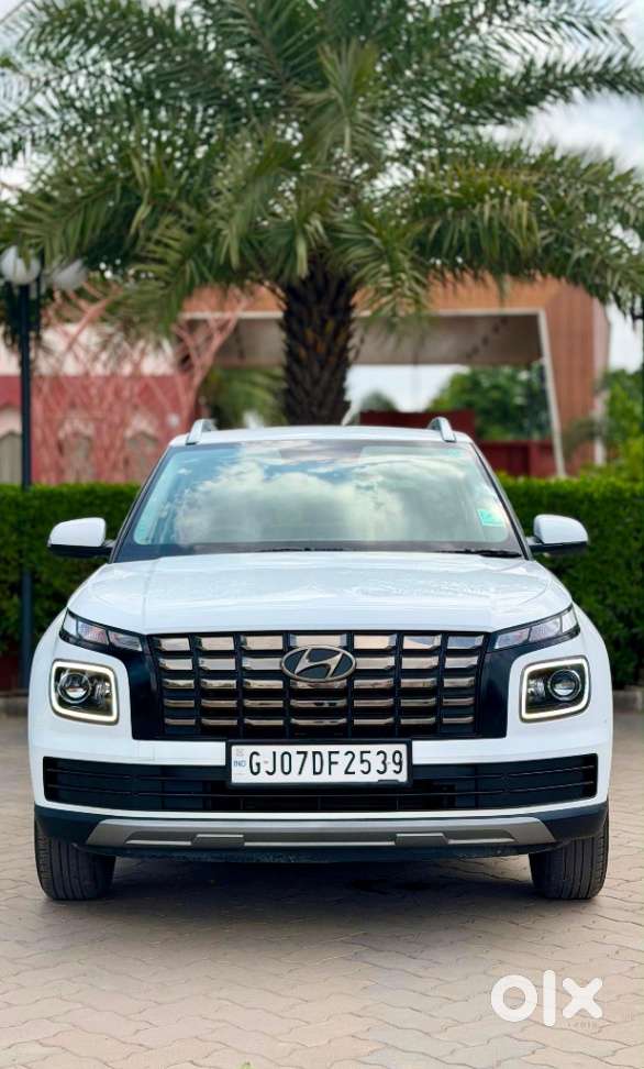 Hyundai Venue, 2023, Petrol