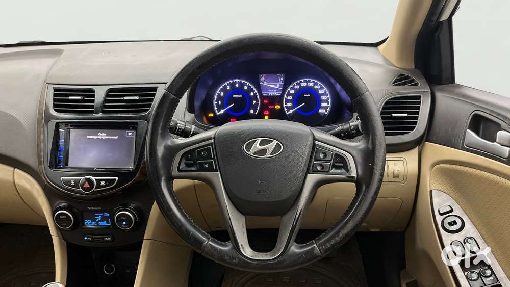 Hyundai Verna [2015-2018] Fluidic 4s 1.6 Vtvt Sx, 2015, Petrol