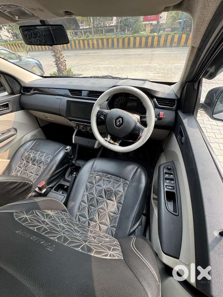 Renault Triber Rxt, 2022, Petrol