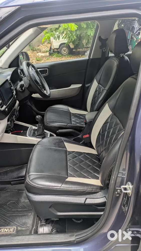 Hyundai Venue Mt Petrol 2023