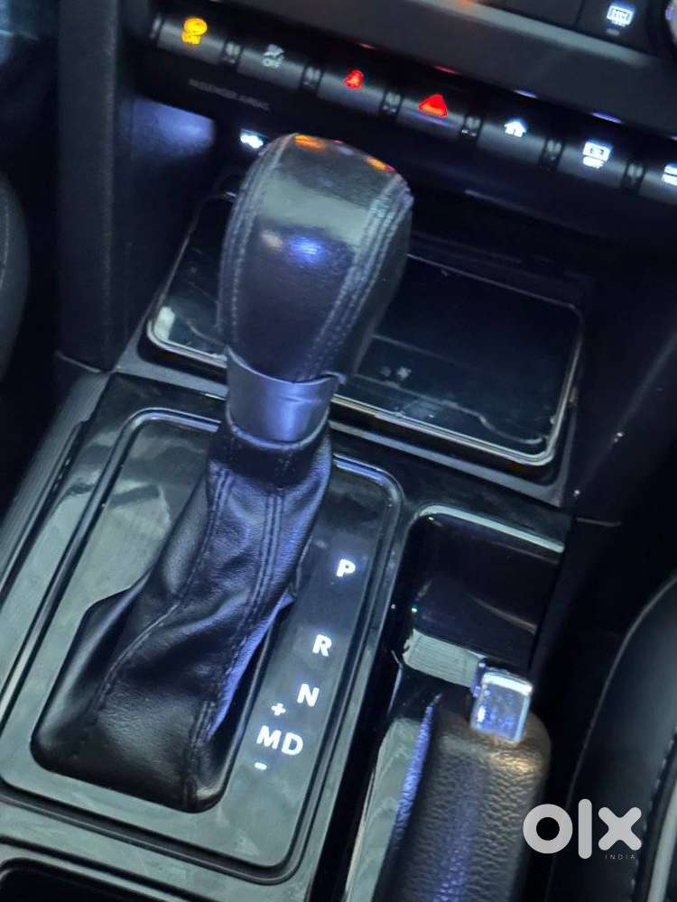 Mahindra Xuv700 2.2 Ax 5 Diesel At Str, 2024, Diesel