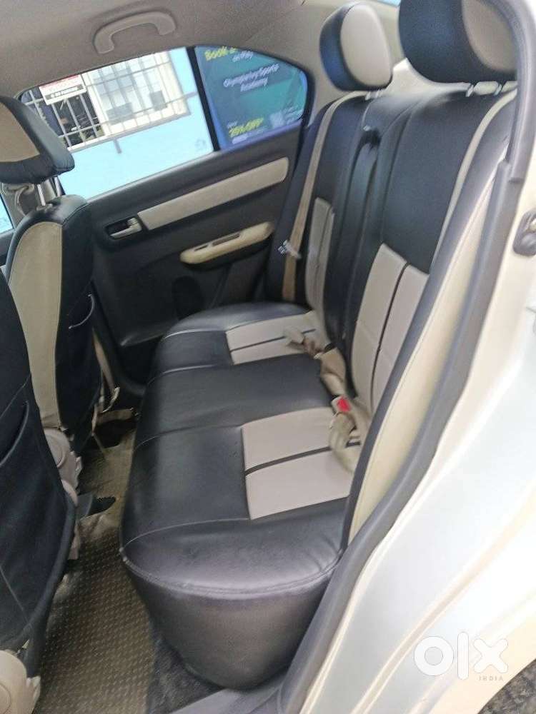 Maruti Suzuki Swift Dzire Zxi, 2011, Petrol