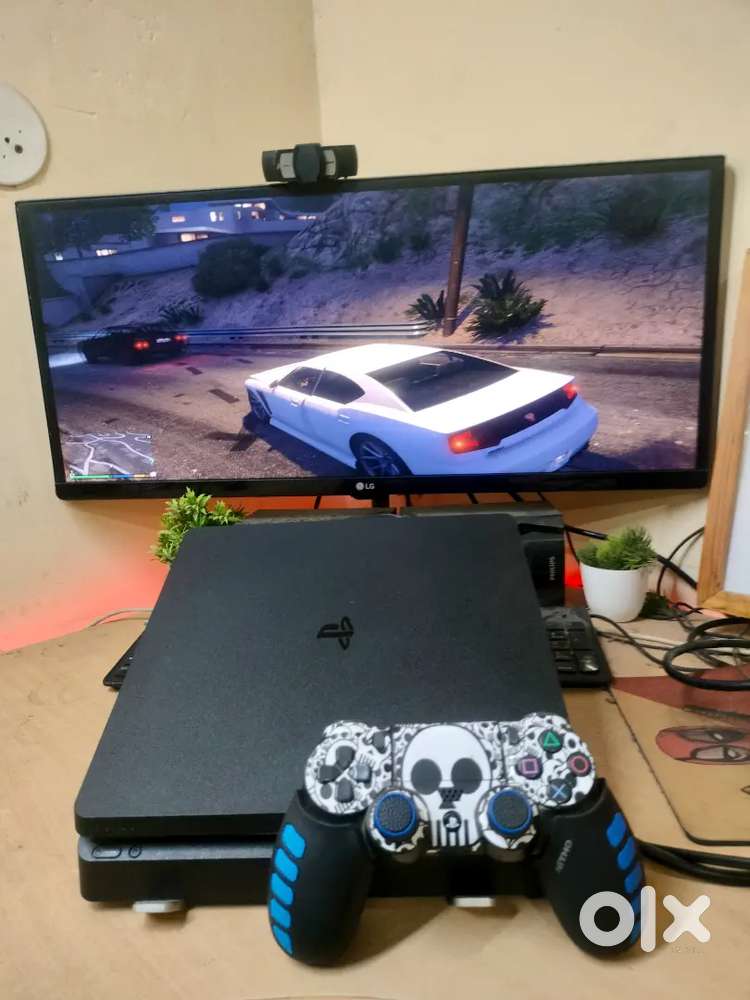Ps4 Sony Play Station 4 in great condition. - Games