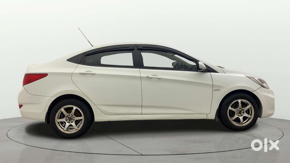 Hyundai Verna 1.6 Ex Vtvt, 2013, Petrol