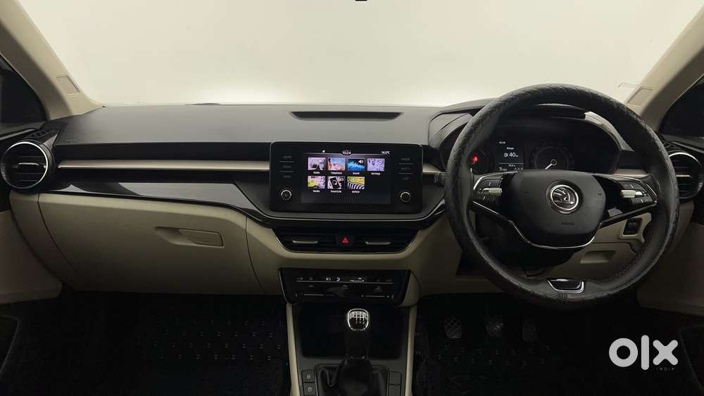 Skoda Slavia Ambition 1.0l Tsi Mt, 2023, Petrol