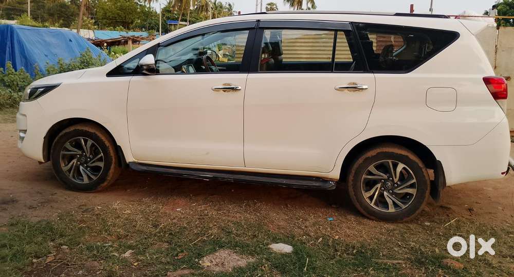 Toyota Innova Crysta 2.4 G Mt, 2024, Diesel