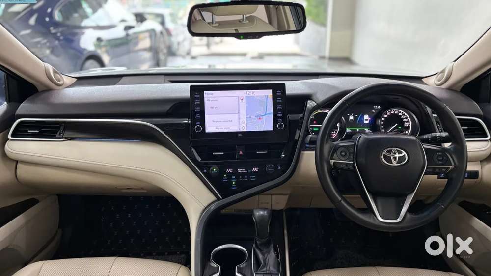 Toyota Camry Hybrid, 2022, Petrol