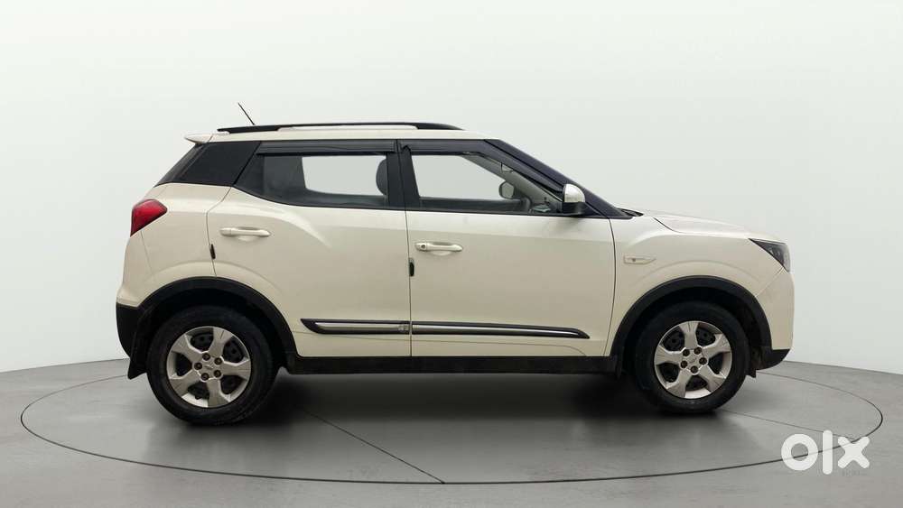 Mahindra Xuv300 1.2 W6 Amt Petrol, 2021, Petrol