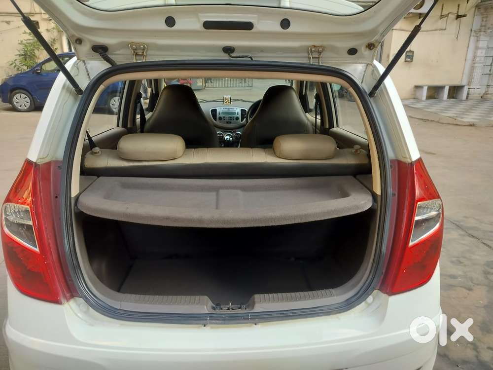 Hyundai I10 Sportz At, 2012, Petrol