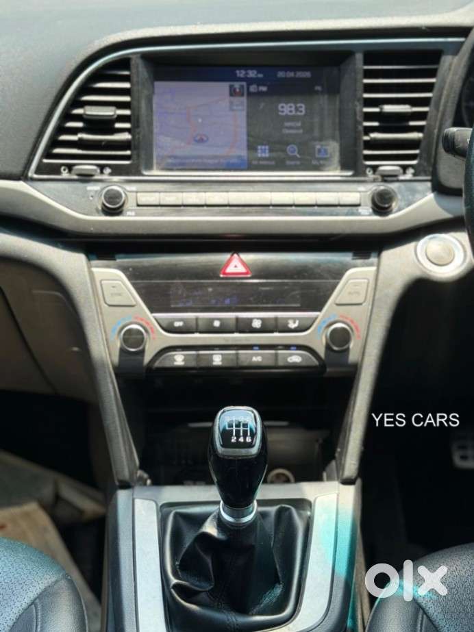 Hyundai Elantra 1.8 Sx Mt, 2018, Petrol