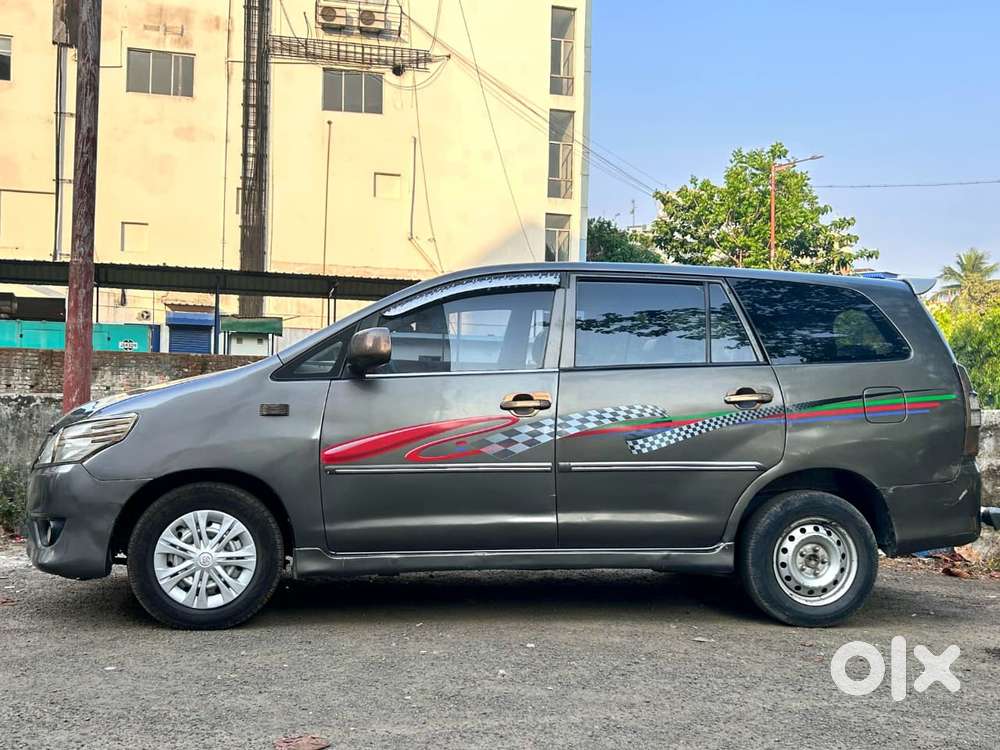 Toyota Innova 2.5 G (diesel) 8 Seater, 2012, Diesel