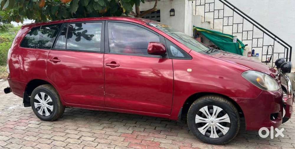 Toyota Innova 2.5 G (diesel) 8 Seater, 2005, Diesel