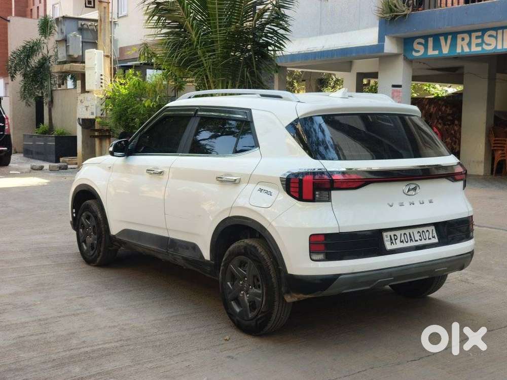 Hyundai Venue S 1.2 Petrol, 2023, Petrol