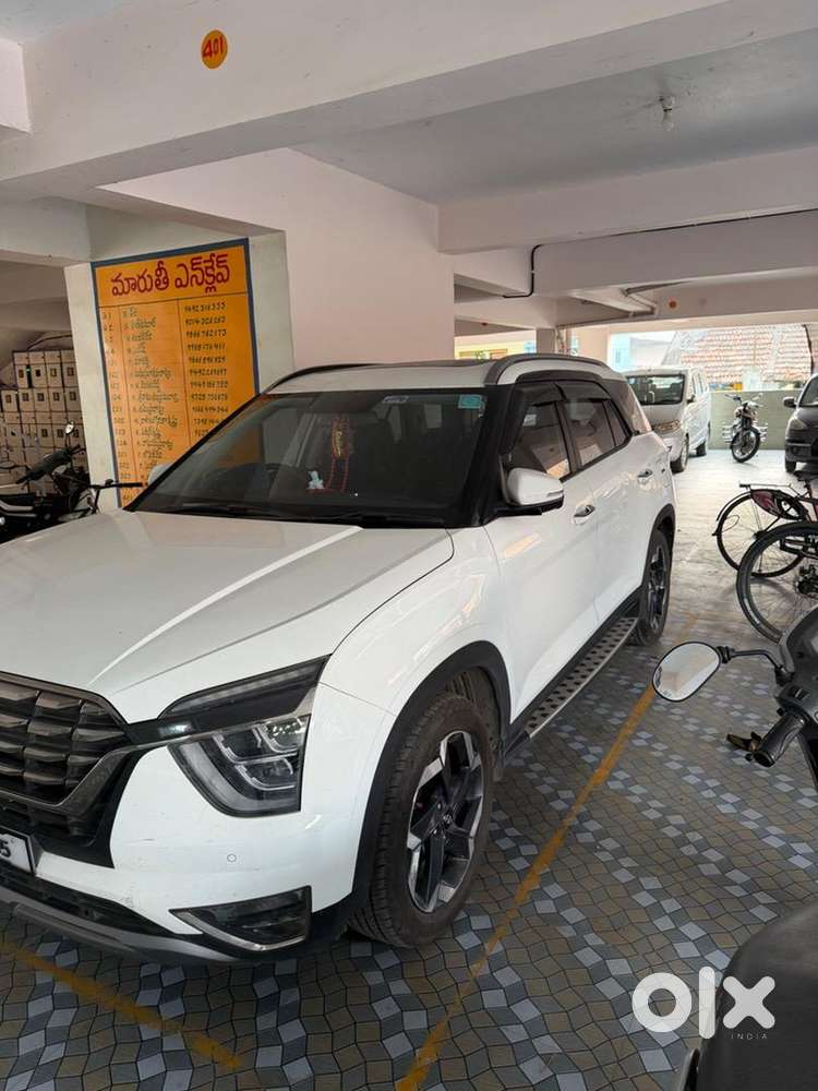 Hyundai Alcazar 2025 Petrol Well Maintained