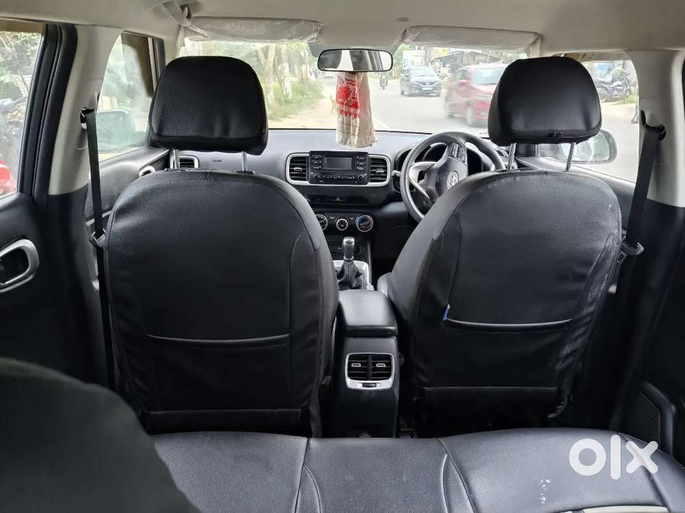Hyundai New Venue 2022 Petrol 36258 Km Driven