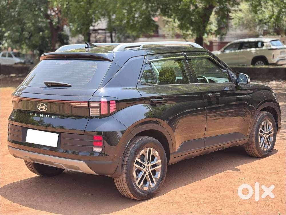 Hyundai Venue Sx (o) Mt 1.5 Diesel Dual Tone, 2025, Diesel
