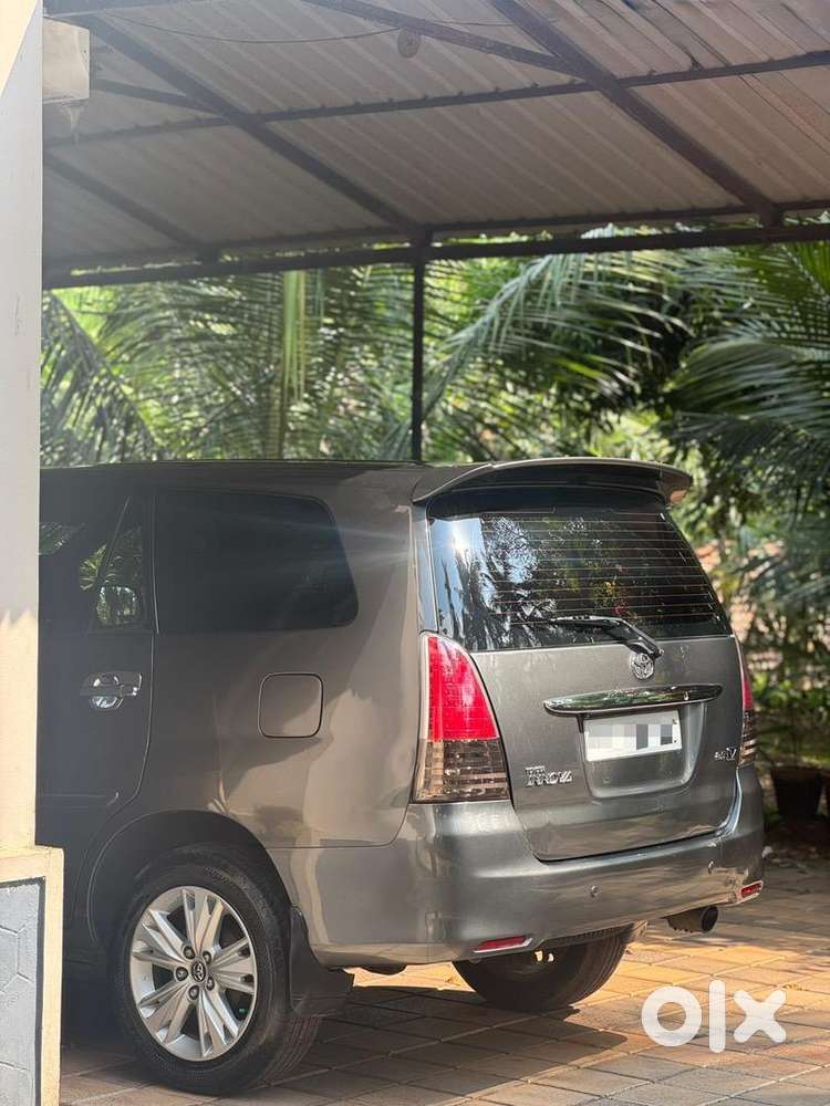 Toyota Innova Diesel 2011