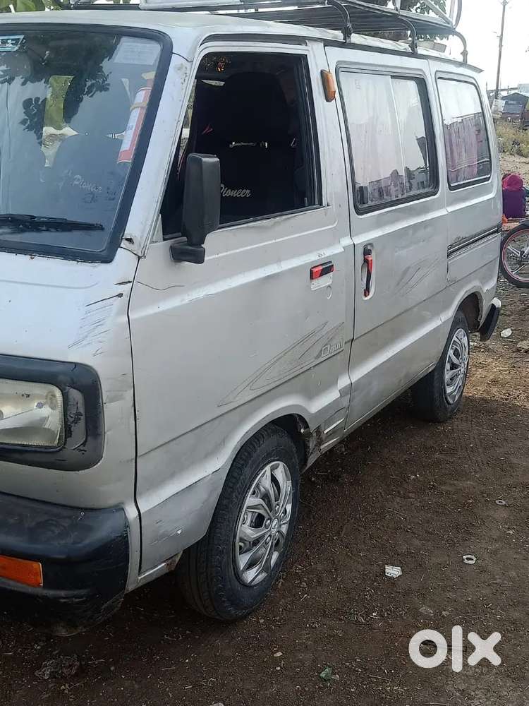 Bechkar Dusri Gadi Leni Hai