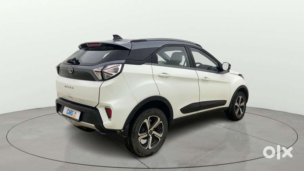 Tata Nexon 1.2 Revotron Xza Plus, 2023, Petrol