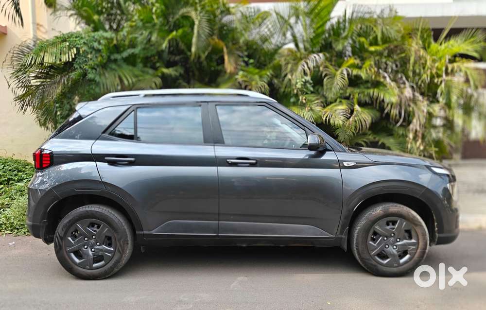 Hyundai Venue S 1.2 Petrol, 2024, Petrol