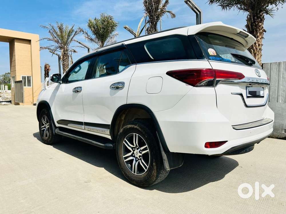 Toyota Fortuner [2021-ongoing] 2.8 2wd Diesel Mt, 2020, Diesel