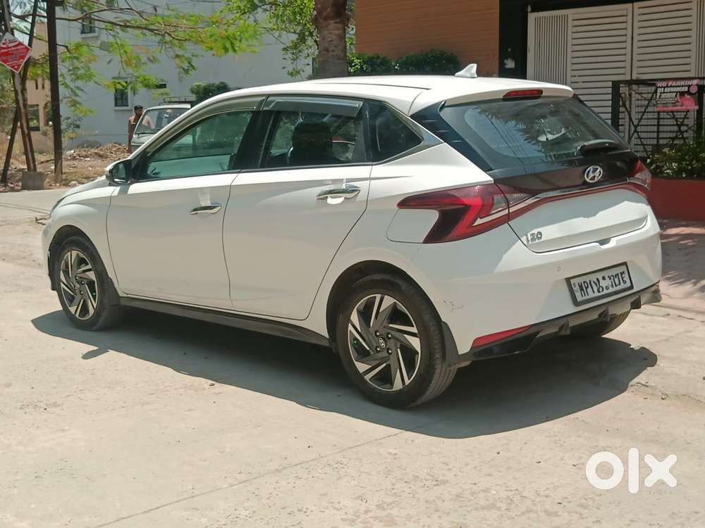 Hyundai I20 Asta (o) 1.2 Mt, 2023, Petrol