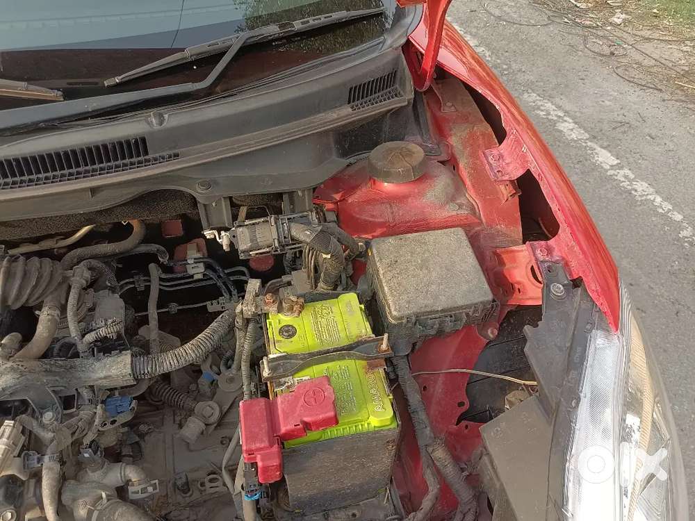 Maruti Swift Vxi New Tyre New Battery Insurance