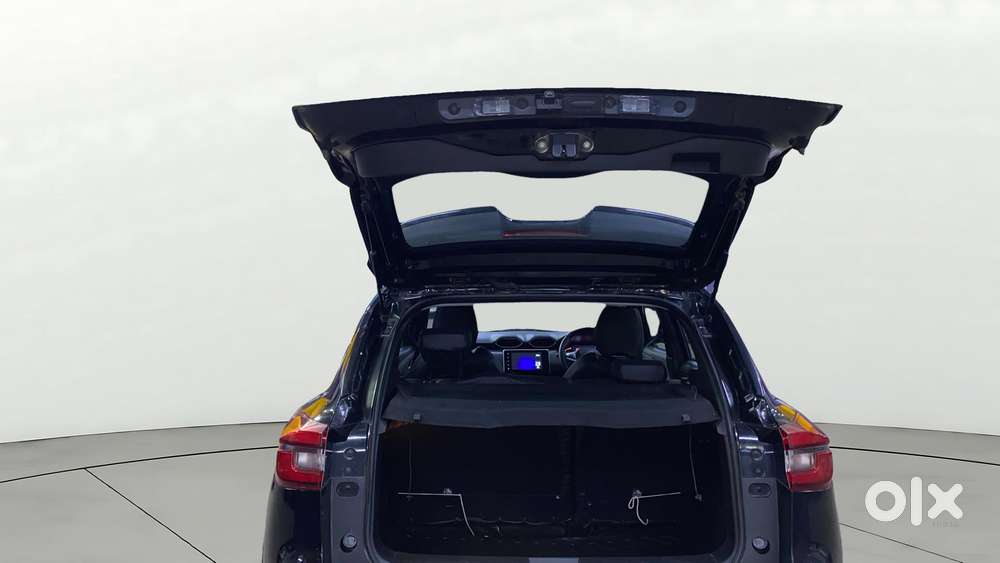 Nissan Magnite Kuro Edition Petrol Amt, 2025, Petrol