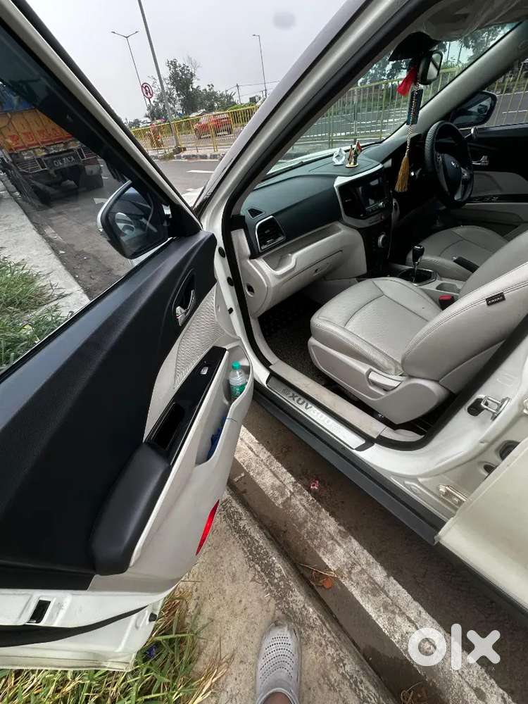 Xuv300 W8 (o)